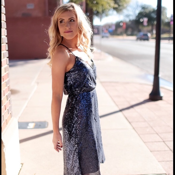 MEDIUM Navy Sequin Dress - Picture 5 of 7